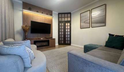 Casa com 3 quartos à venda na Rua Uruguai, Centro, Jaraguá do Sul por R$ 1.180.000