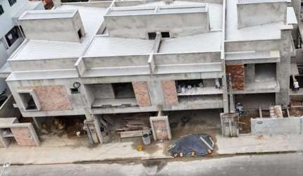 Sobrado Geminado à Venda em Jaraguá do Sul com 3 suítes - São Luís