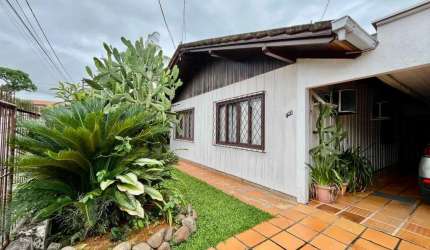 Casa com 3 quartos à venda na Rua Padre Mirandinha, Água Verde, Jaraguá do Sul por R$ 510.000