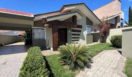 Casa com 3 quartos à venda na Rua Vidal José Maestri, Jaraguá 99, Jaraguá do Sul por R$ 1.600.000