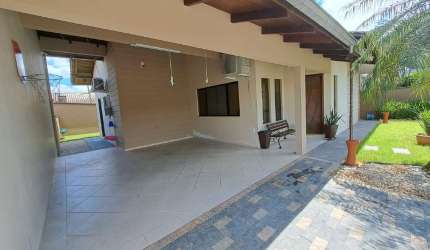 Casa com 3 quartos à venda na Rua Francisco Todt, Czerniewicz, Jaraguá do Sul por R$ 852.000