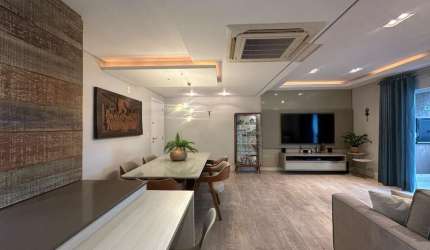 Apartamento com 3 quartos à venda na Vinte e Cinco de Julho, 941, Vila Nova, Jaraguá do Sul por R$ 730.000