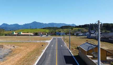 Terreno à venda na R. Mario Zerbin, Rio Hern, Schroeder por R$ 180.000