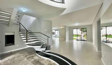 Casa com 3 quartos à venda na Heini Behling, 50, Vila Nova, Jaraguá do Sul por R$ 1.400.000
