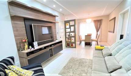 Casa com 3 quartos à venda na Rodolfo Wischral Neto, 50, Vila Lalau, Jaraguá do Sul por R$ 850.000