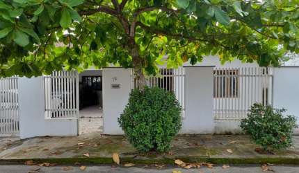 Casa com 3 quartos à venda na Rua Alfredo Hanemann, Barra do Rio Cerro, Jaraguá do Sul por R$ 899.000