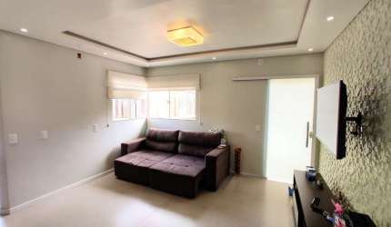 Casa com 3 quartos à venda na Rua José Alverino Plebani, Ilha da Figueira, Jaraguá do Sul por R$ 700.000