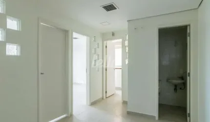 Sala comercial com 2 salas para alugar na Rua Alvorada, --, Vila Olímpia, São Paulo, 42 m2 por R$ 2.300