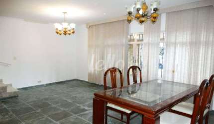 Casa com 3 quartos à venda na Rua Antônio Ciucio, 67, Vila Gomes Cardim, São Paulo, 200 m2 por R$ 1.250.000