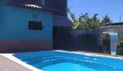 Sobrado no bairro Santa Julia, em Itanhaém - lado praia, acesso pavimentado.