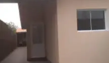 Casa Nova no bairro Suarão, em Itanhaém - localizado lado serra, em rua calçada.