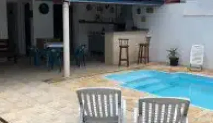 Casa no bairro Cibratel 2, em Itanhaém - sendo lado praia, em rua calçada.