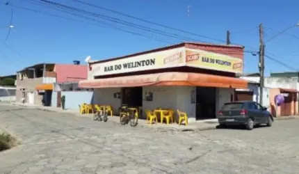 Casa + comércio à venda no bairro Jardim Laranjeiras, em Itanhaém ** Lado serra, em rua asfaltada.