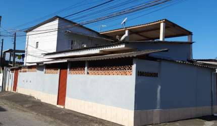 Casa à venda no bairro Oasis, em Itanhaém ** 04 kitnets ideais para geração de renda.
