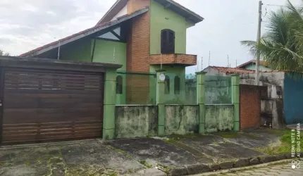 Ótimo sobrado à venda no bairro Bopiranga, em Itanhaém ** Localizado lado praia, em rua calçada.