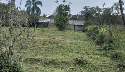 CHACARA A VENDA EM ITANHAÉM A 400M DA RODOVIA COM 2 CASAS.