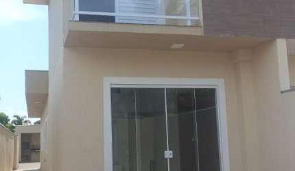Sobrado com excelente acabamento no Bairro Bopiranga em Itanhaém -SP