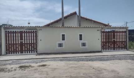 Casa com piscina em Itanhaem jd Diplomata