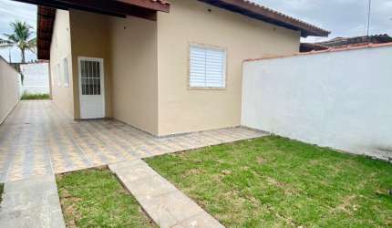Casa com ou sem piscina a venda em Itanhaém /SP.