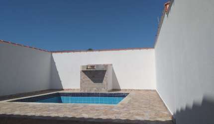 Casa nova a 1600metros do mar- Praia de Itanhaém/SP.