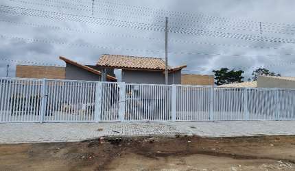 Casa em condomínio com piscina privativa - Itanhaém/SP.