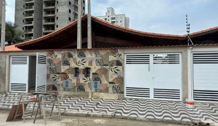 Imóvel á venda em Mongaguá á 100m do mar .