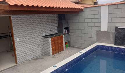 Casa á venda em Itanhaém com piscina e churrasqueira - Itanhaém/SP.
