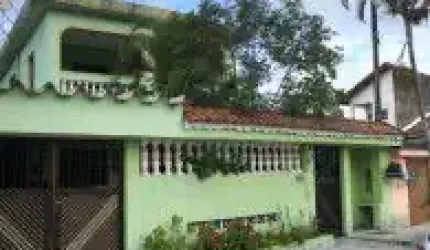Excelente casa localizada no Balneário Santa Terezinha - lado praia