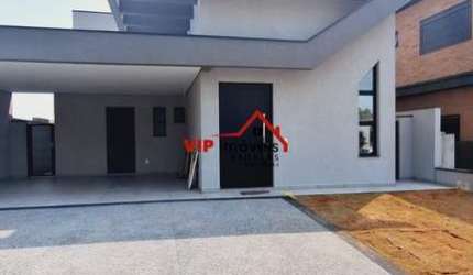 Excelente casa Térrea com 3 suítes no Condomínio Gran Ville São Venancio