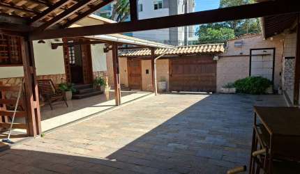 Casa com 5 quartos à venda em Itapoã, Belo Horizonte  por R$ 1.200.000
