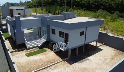 Casa para Venda em Criciúma, Vila Floresta II, 3 dormitórios, 1 suíte, 2 banheiros, 2 vagas
