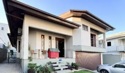 Casa no Bairro Michel em Criciuma/SC, próximo ao Centro.