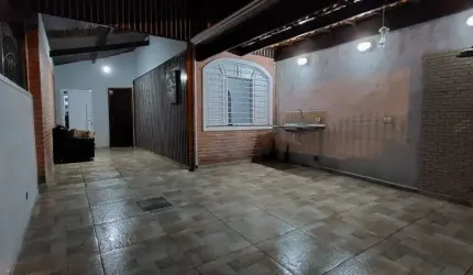 LINDA CASA TÉRREA LOCALIZADA NO CANTO DO FORTE ÓTIMA OPRTUNIDADE