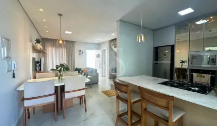 Sobrado Geminado Espaçoso no Bairro Bucarein, Próximo à Arena!