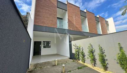 Excelente Oportunidade: Geminado no Bairro Iririú com 1 suíte + 2 dormitórios
