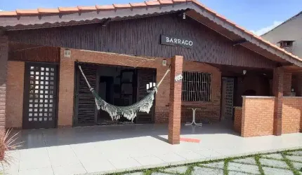 Linda casa isolada de 2 dormitórios com edícula em Praia Grande SP.