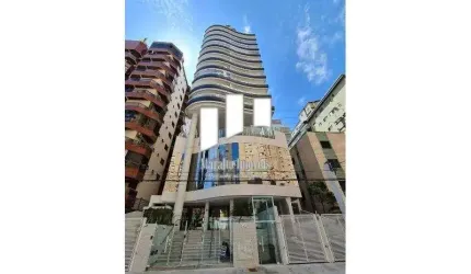 Apartamento com sacada gourmet com vista para o mar na Guilhermina em Praia Grande SP.