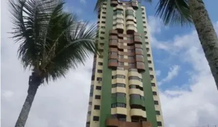 Apartamento de 3 dormitórios com 1 suíte, em frente a praia na Guilhermina em Praia Grande