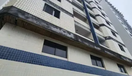 Apartamento em prédio de frente para o mar no Caiçara em Praia Grande SP