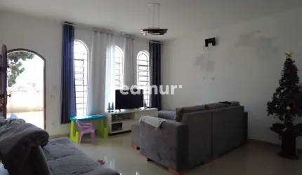 Casa com 3 quartos à venda no Jardim das Maravilhas, Santo André  por R$ 690.000