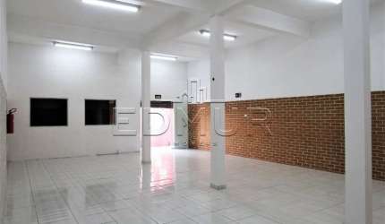 Sala comercial com 2 salas para alugar no Parque Oratório, Santo André  por R$ 3.900