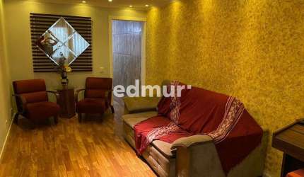 Casa com 3 quartos à venda no Utinga, Santo André  por R$ 890.000