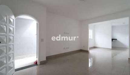 Casa com 2 quartos à venda na Vila Curuçá, Santo André  por R$ 935.000