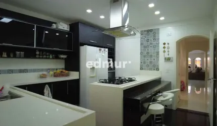 Casa com 3 quartos para alugar no Santa Maria, Santo André  por R$ 5.500