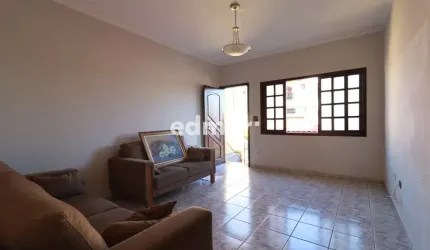 Casa com 3 quartos para alugar na Vila Camilópolis, Santo André  por R$ 3.700