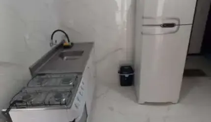 Apto todo reformado e mobiliado de um quarto, próximo a praia central em Balneár
