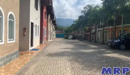 Casa em Ubatuba, 300 metros da Praia do do Sape, 2 dormitórios, Oportunidade!!!