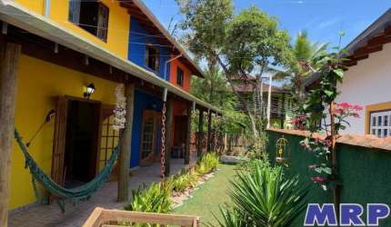 Pousada á venda no Ubatumirim em Ubatuba. com 4 chalés