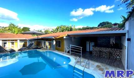 Casa com piscina à venda em Ubatuba. Bairro Sertão da Quina. 5 dormitórios.