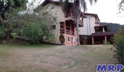 Praia da Lagoinha em Ubatuba. Casa em condomínio fechado. Com excelente terreno.